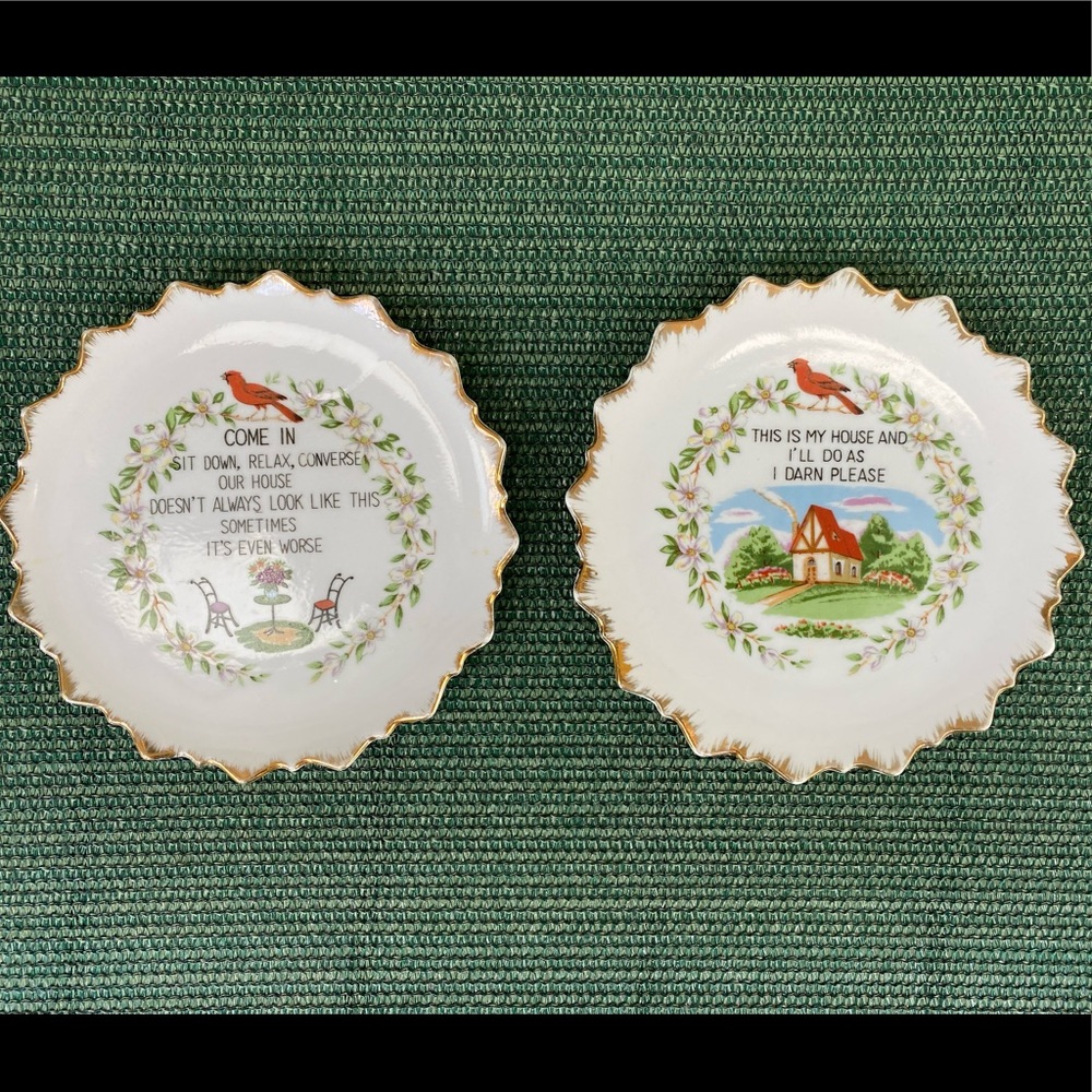 Vintage Artmark Decorative Plates - Snarky 🤷‍♀️